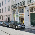 Charming Chiado 2Bedr W/Balcony And View